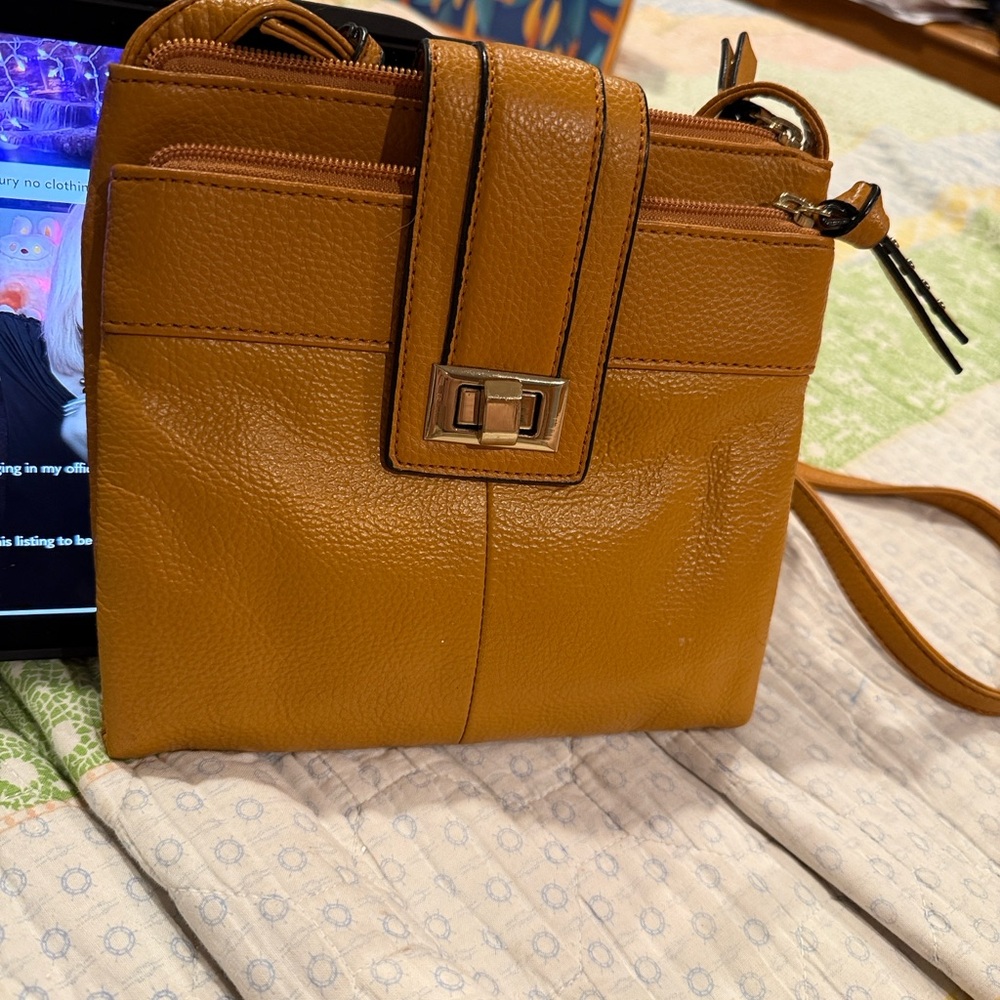Tignanello leather crossbody - Picture 2 of 6